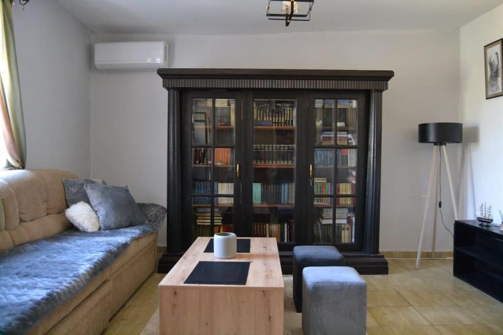 Una Apartment Цетине Екстериор снимка